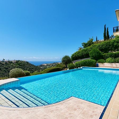 4 Bedroom Villa Helidoni With Private Infinity Pool, Aphrodite Hills Resort Kuklia Zewnętrze zdjęcie