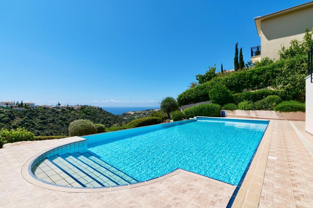 4 Bedroom Villa Helidoni With Private Infinity Pool, Aphrodite Hills Resort Kuklia Zewnętrze zdjęcie