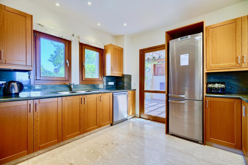 4 Bedroom Villa Helidoni With Private Infinity Pool, Aphrodite Hills Resort Kuklia Zewnętrze zdjęcie